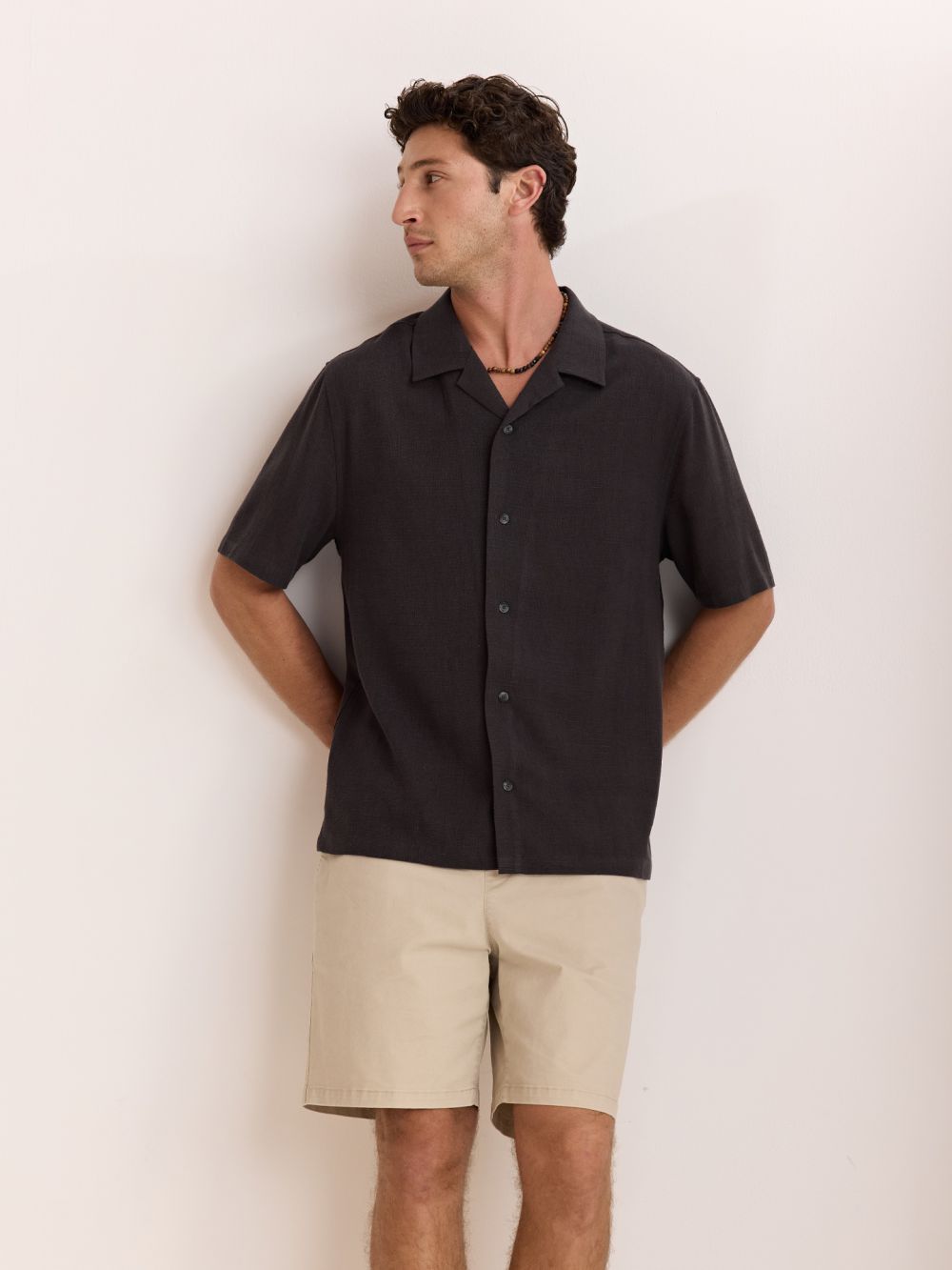 חולצת ריזורט עם טקסטורה