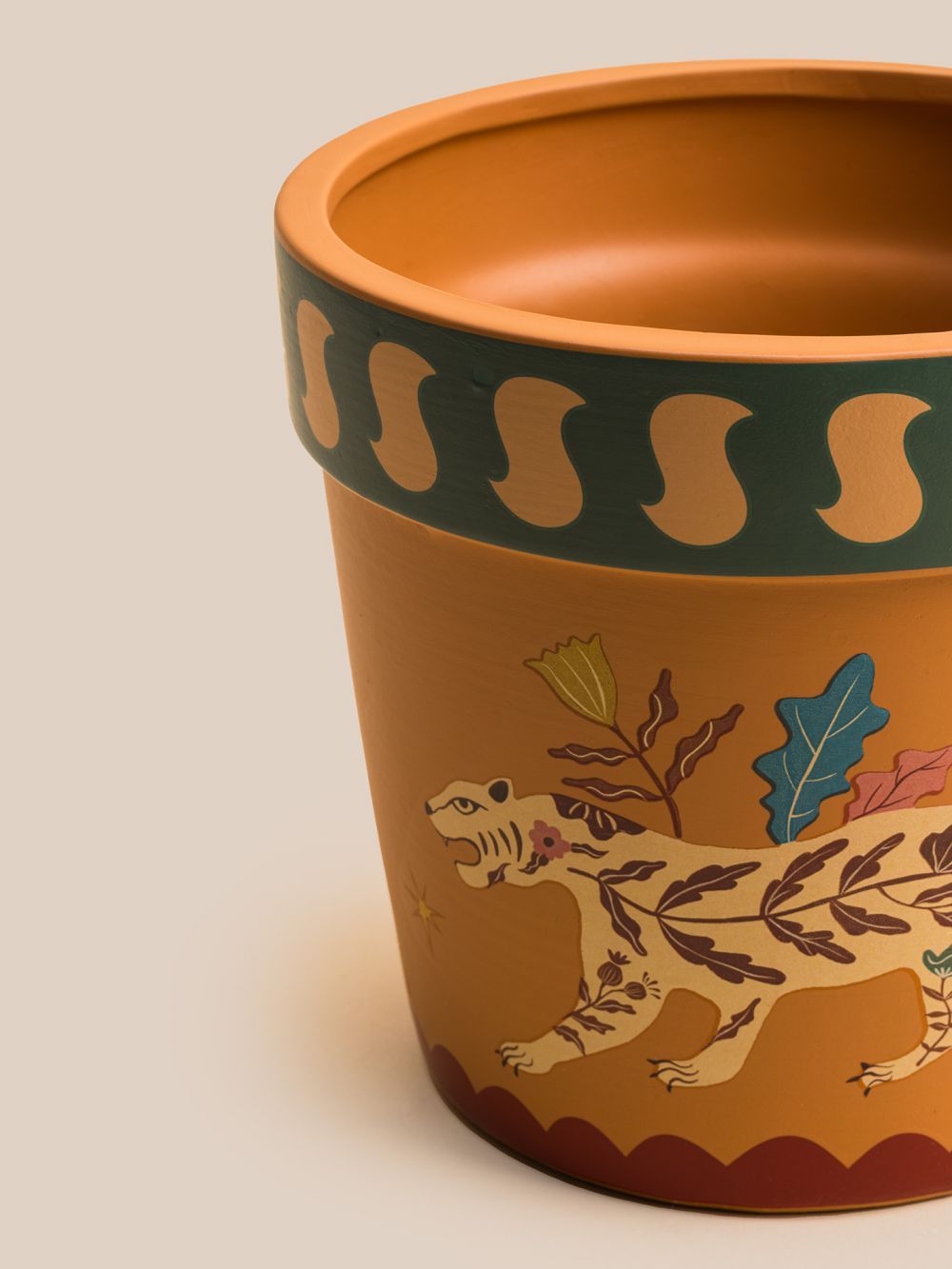 כלי לעציץ מצויר צבעוני 17.5CM