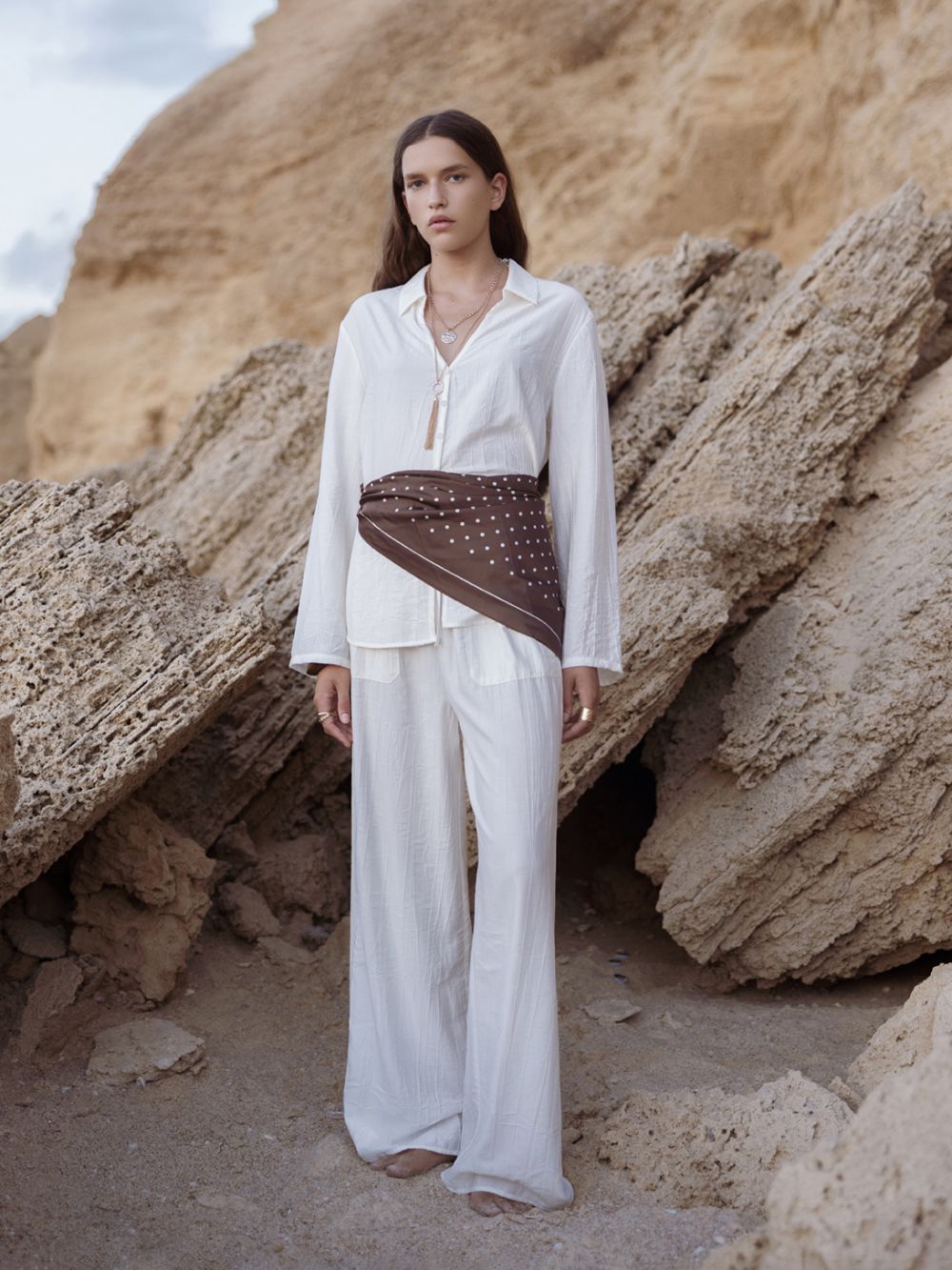 חולצה מכופתרת מבד מקומט