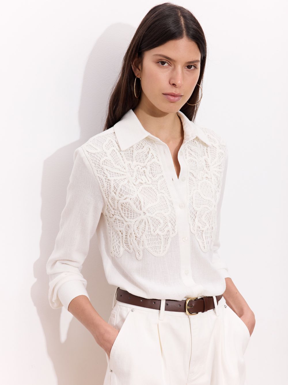 חולצה מכופתרת ארוכה עם רקמה