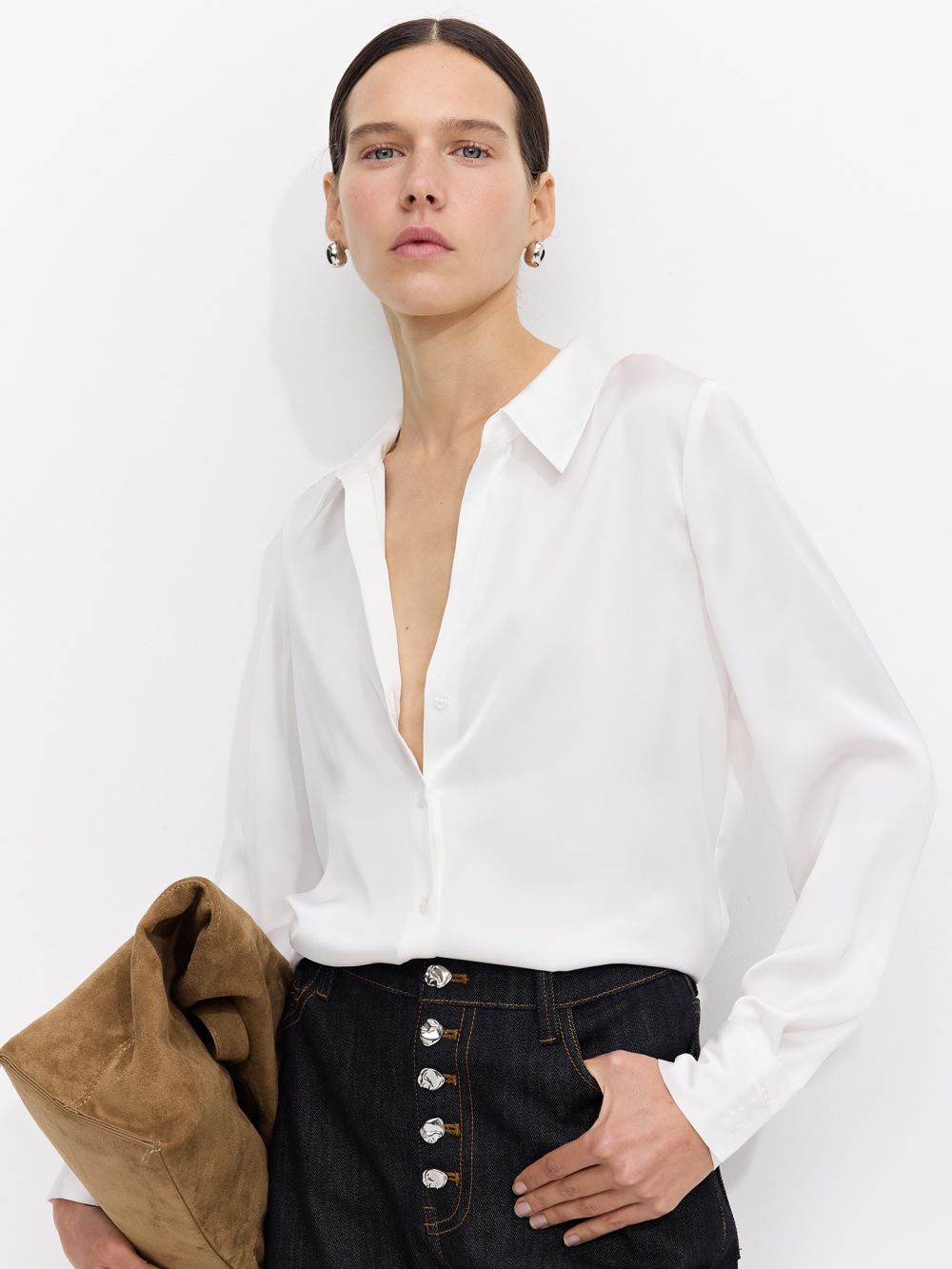 חולצת סאטן מכופתרת