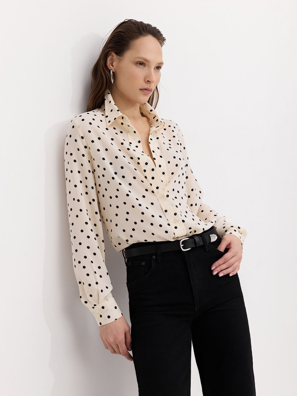 חולצה מכופתרת