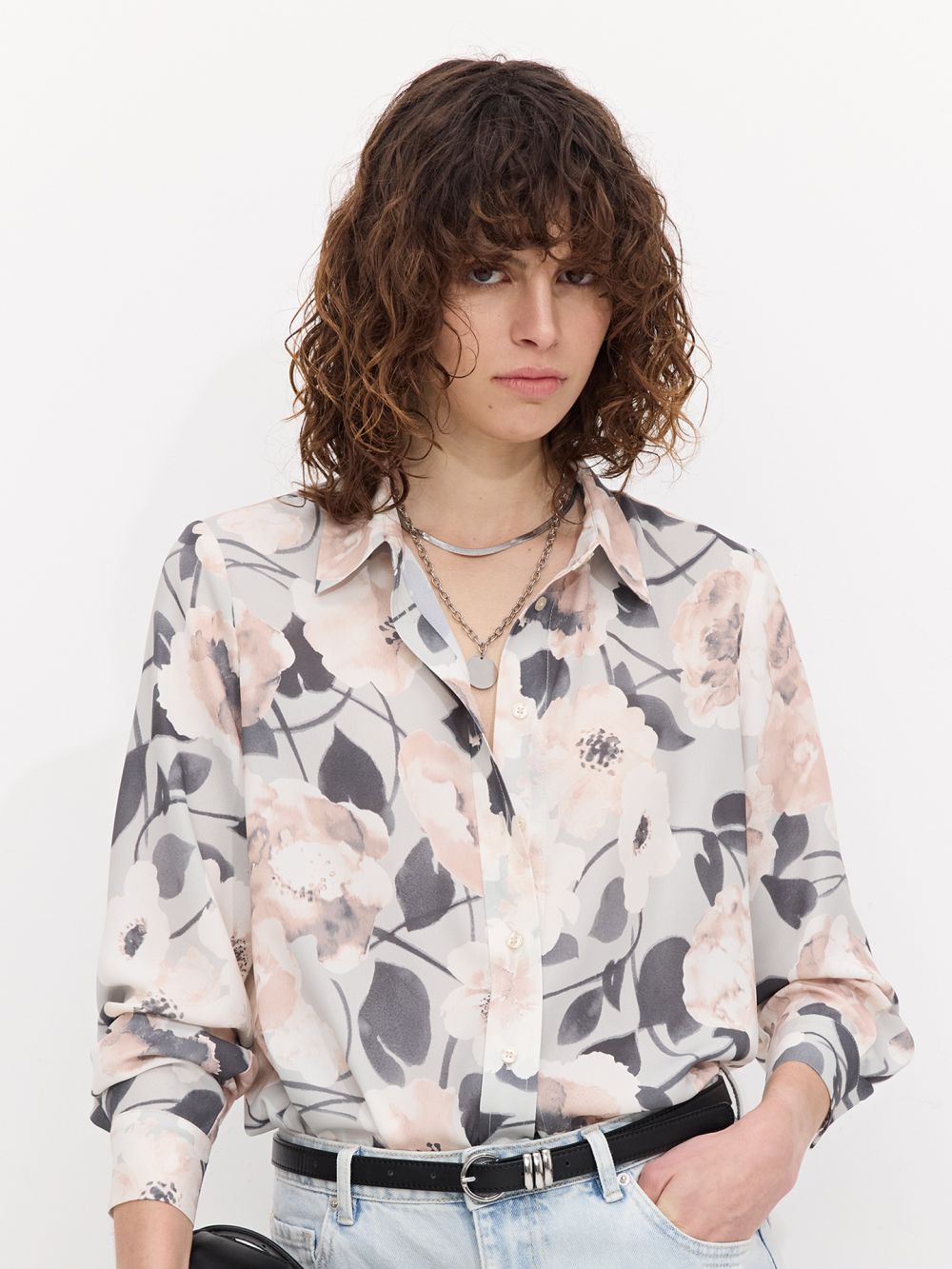 חולצה מכופתרת