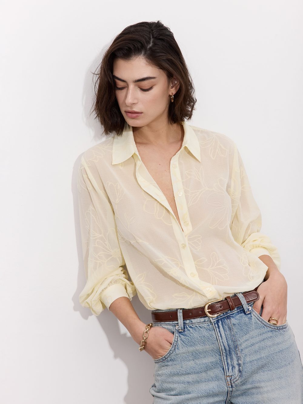 חולצה פרחונית מכופתרת