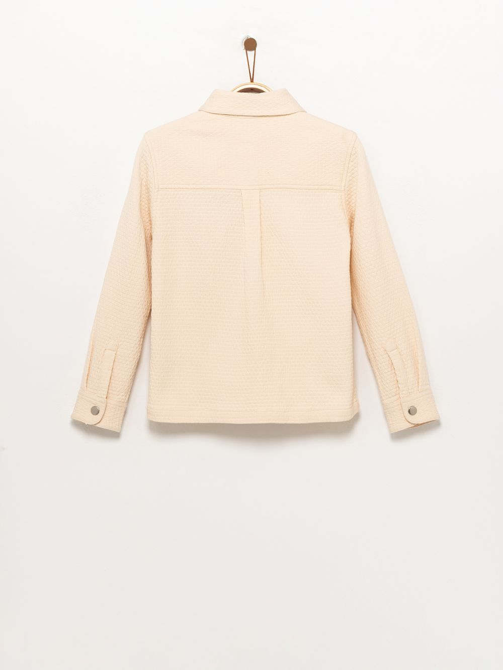 חולצת טקסטורה מכופתרת