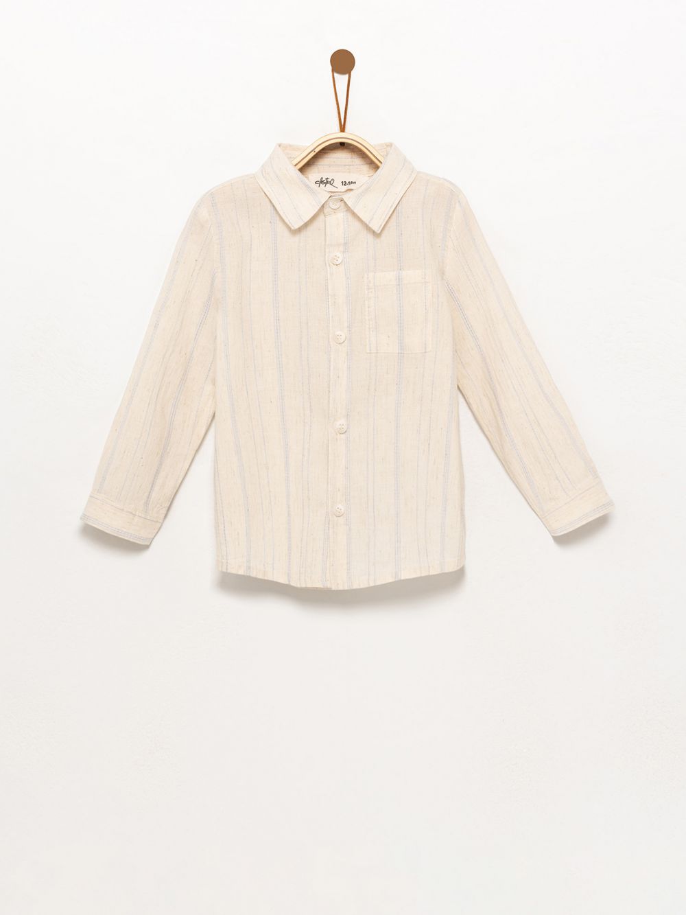 מכופתרת עם פסי קונטרסט