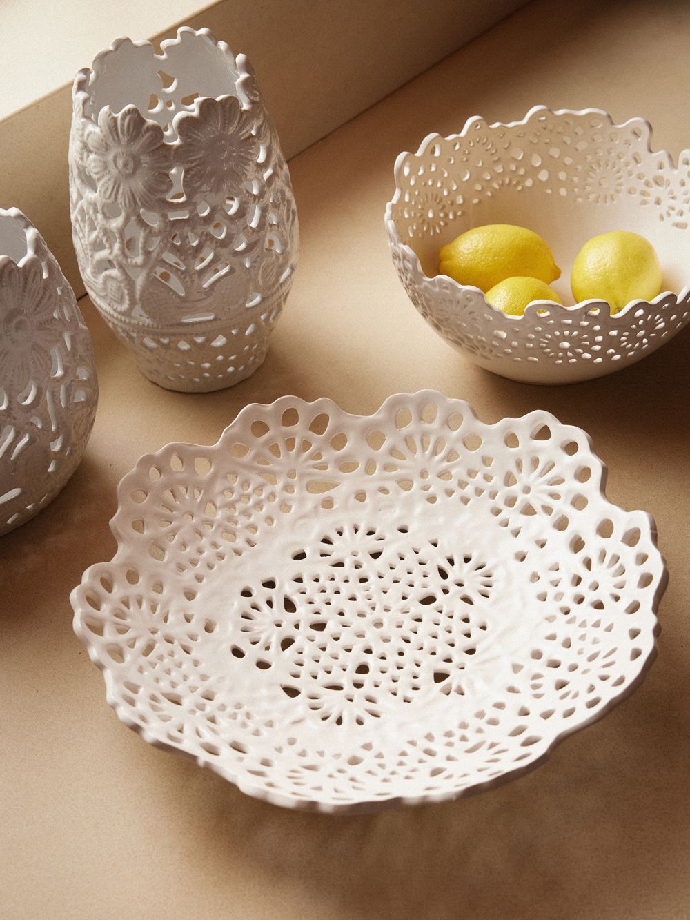 מגש דקורטיבי תחרה 34CM