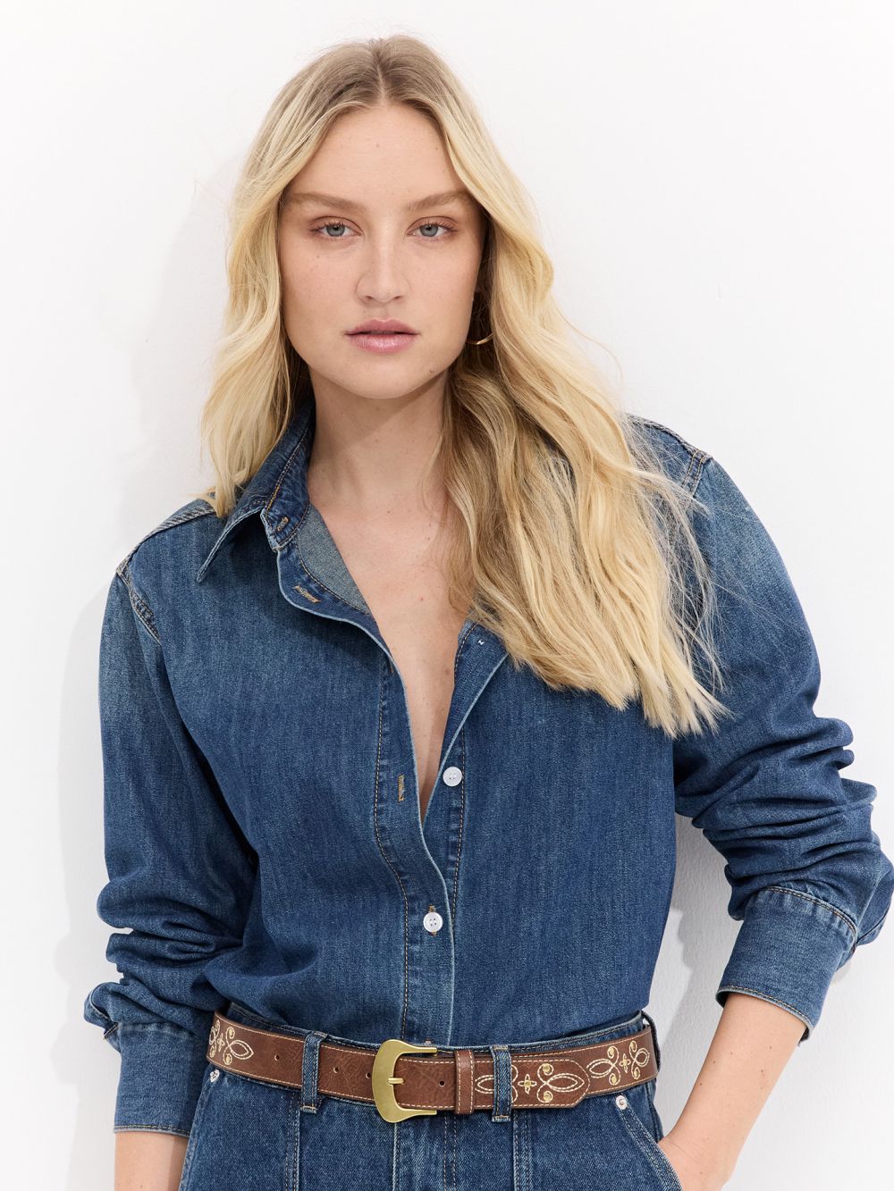 חולצת ג׳ינס בשטיפת OMBRE