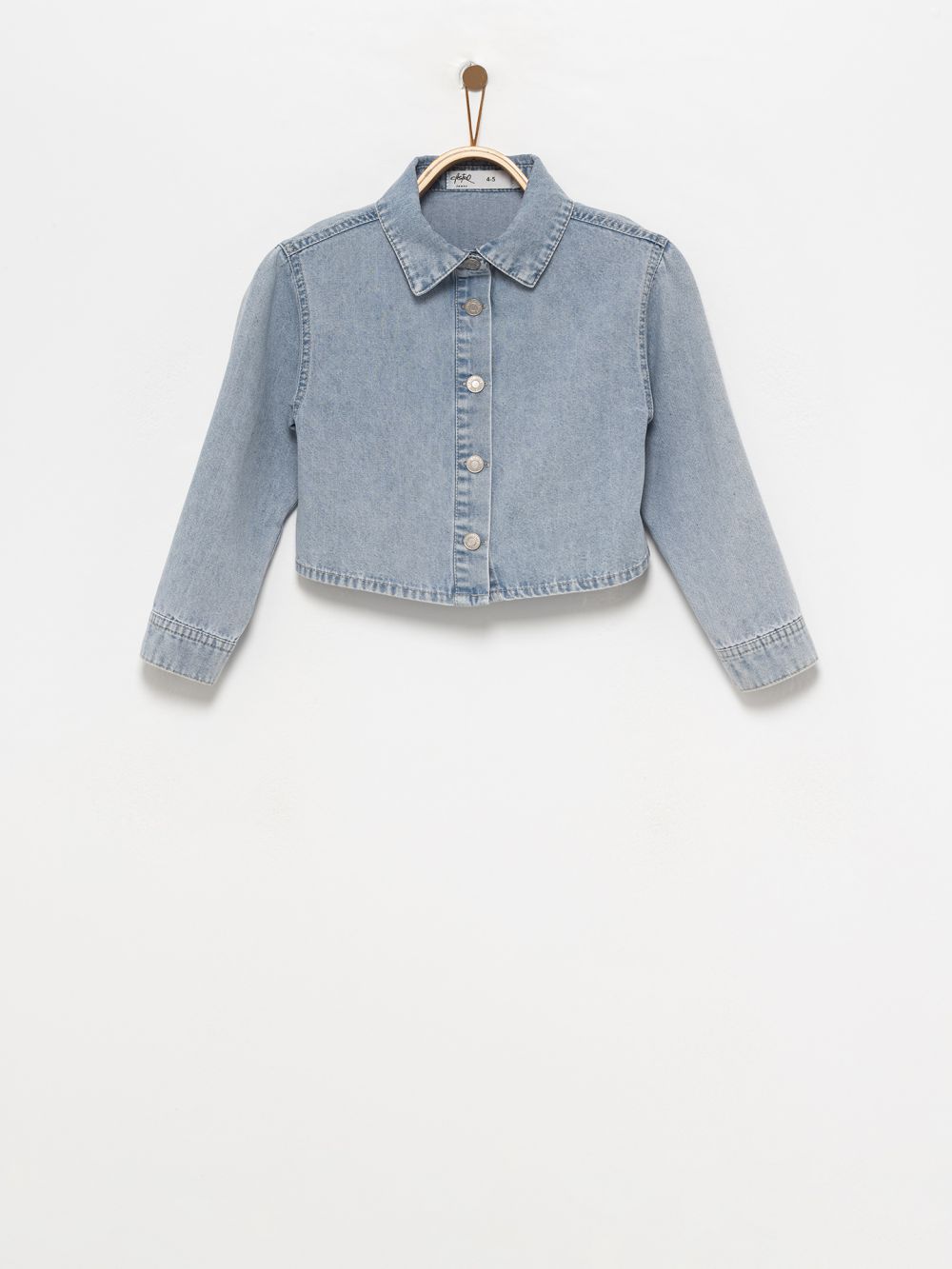 חולצת ג’ינס מכופתרת