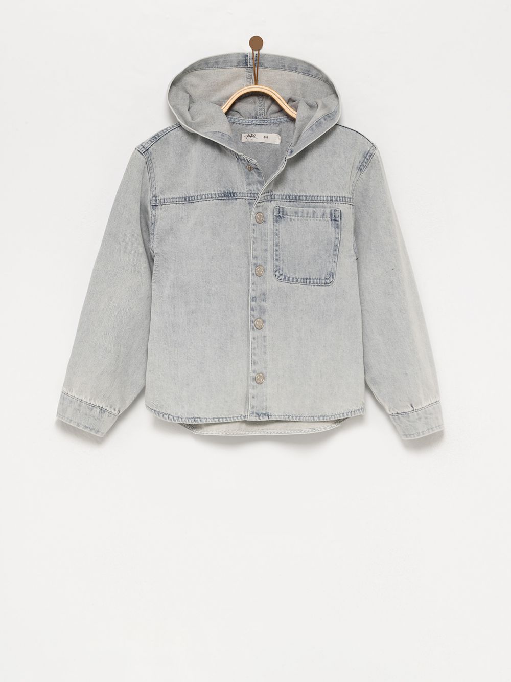 חולצת ג’ינס עם כובע