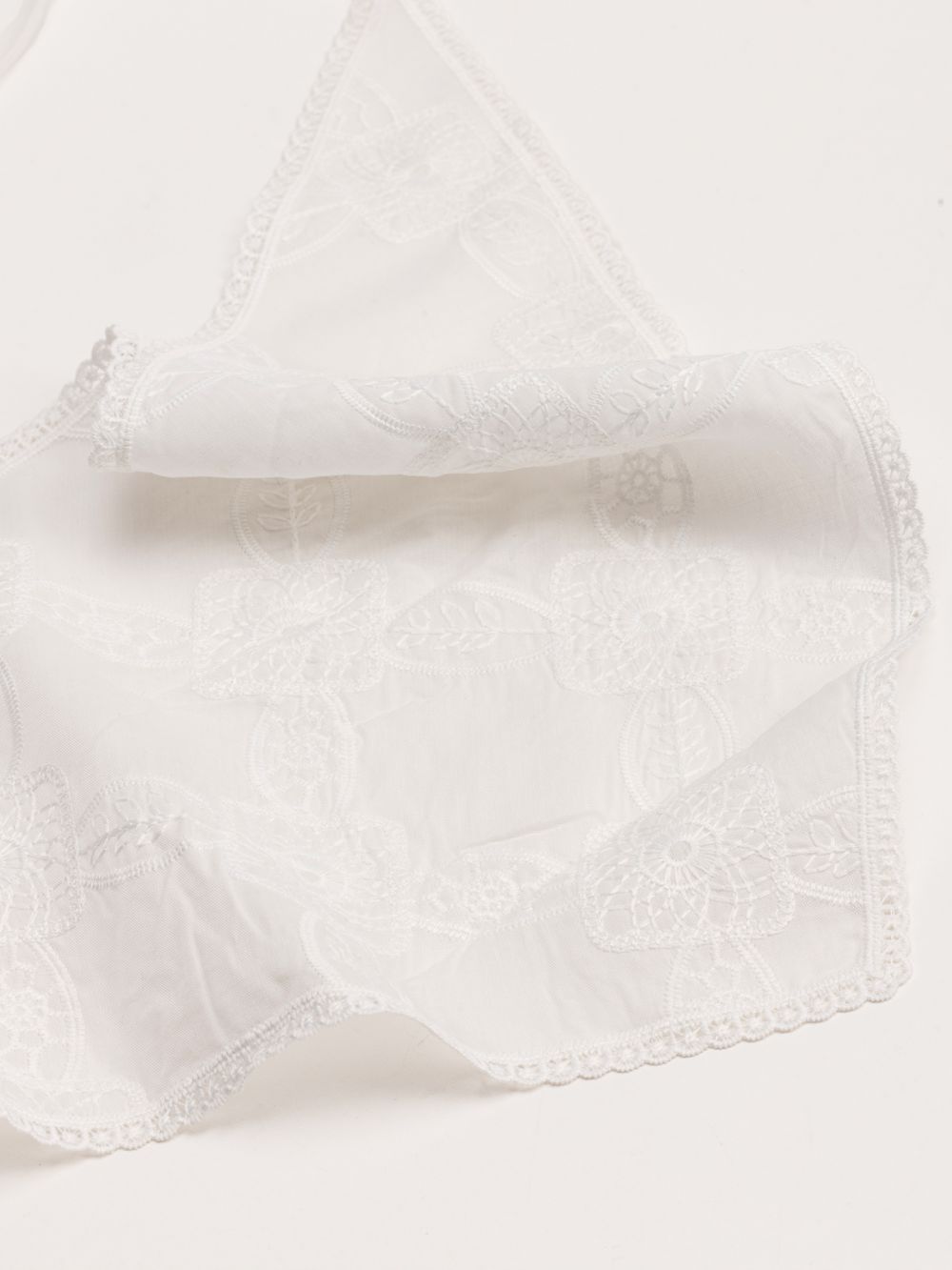 מטפחת משולשת רקומה