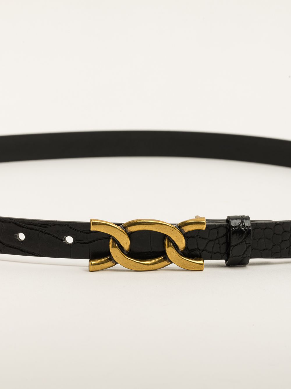 חגורה עם אבזם זהב