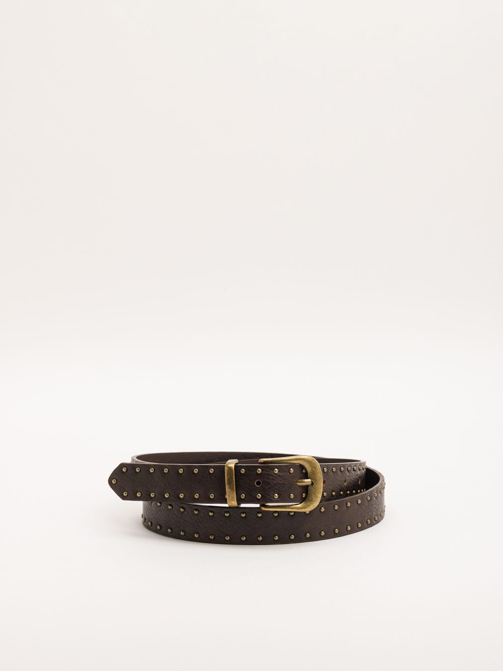 חגורה עם ניטים זהב