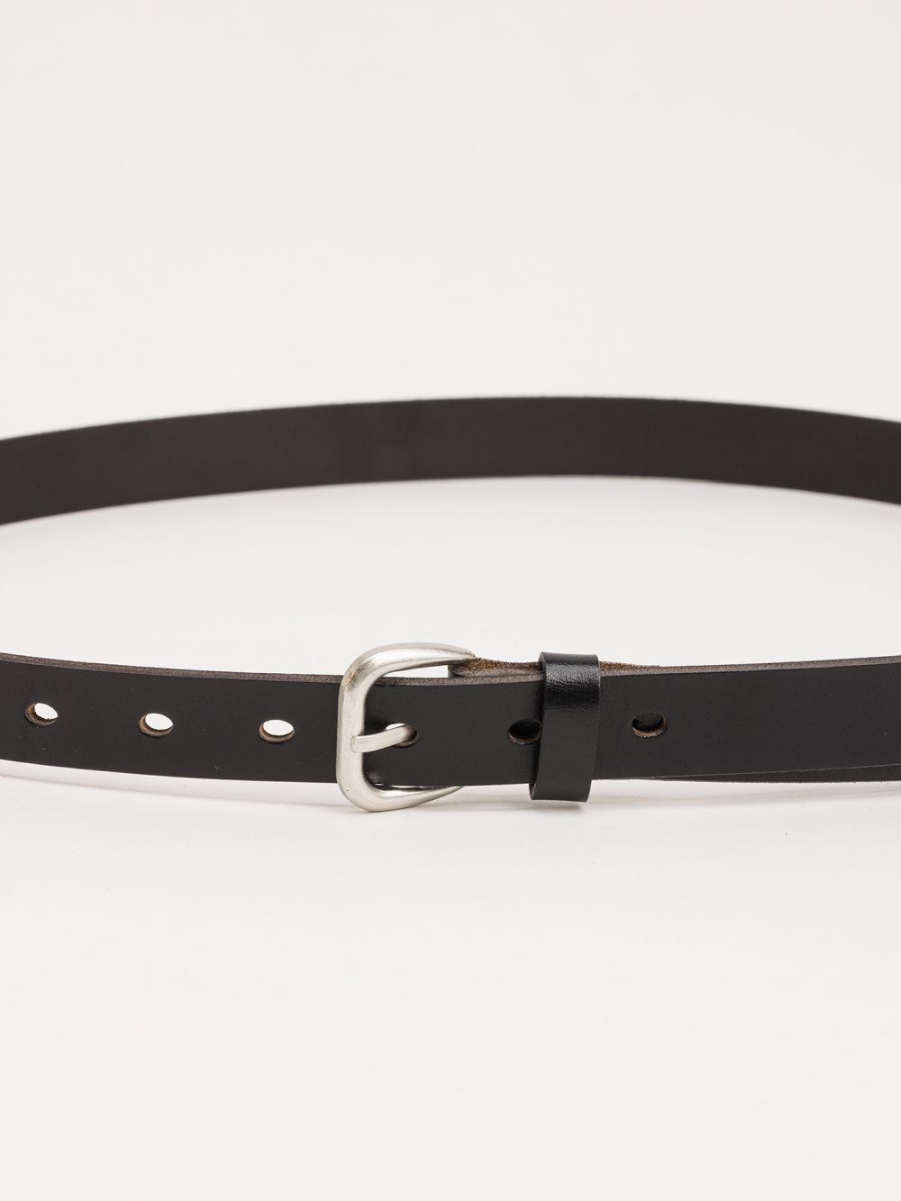 חגורת עור דקה