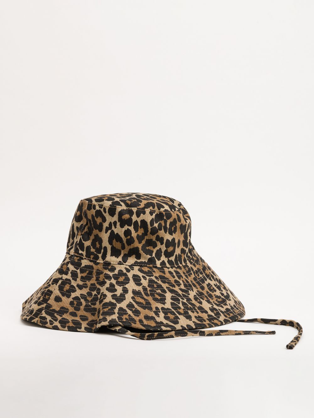 כובע באקט מנומר