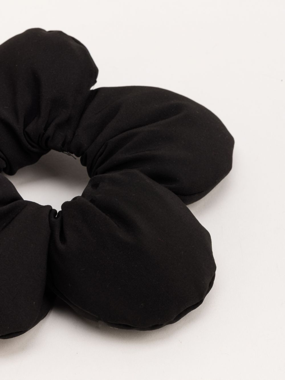 גומיית פרח לשיער