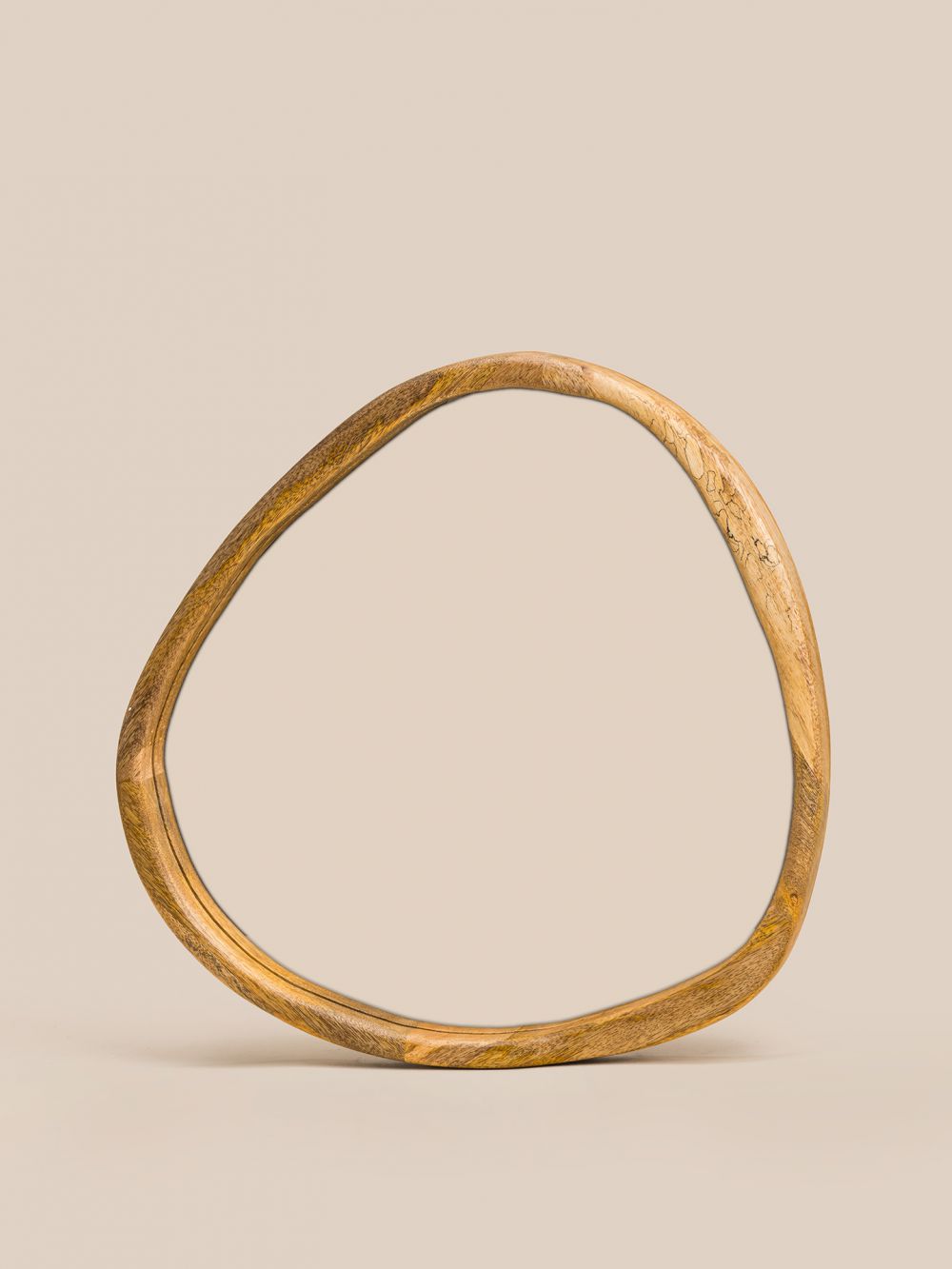 מראת עץ אמורפית 36.5*39*3 סמ