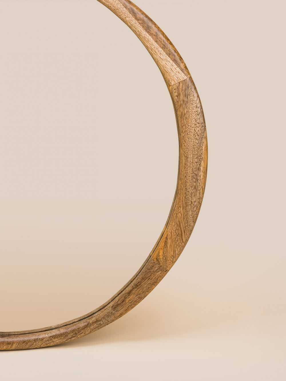 מראת עץ אמורפית 55*48*2.5 סמ