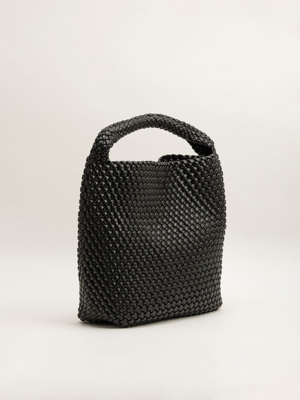 תיק יד קלוע