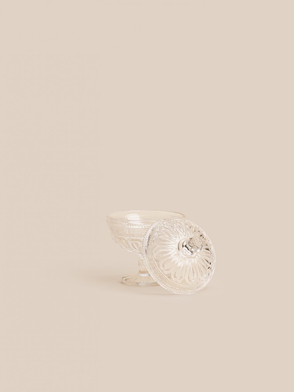 כלי זכוכית עם מכסה על רגל 11X15.7CM