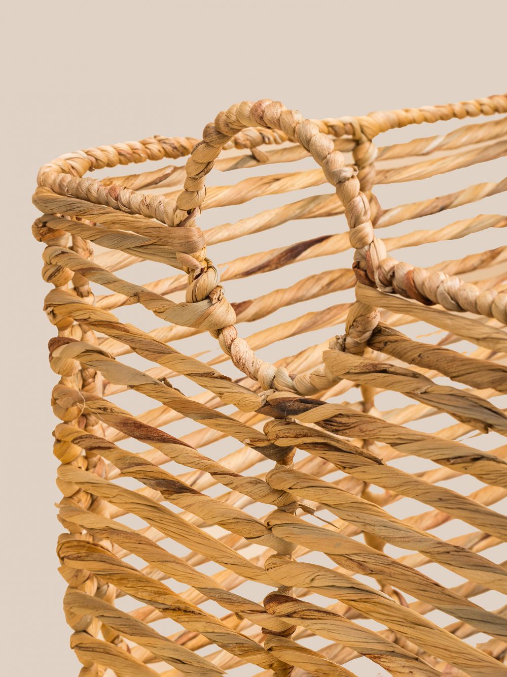 סל קש עם ידיות 45x35x28 ס”מ