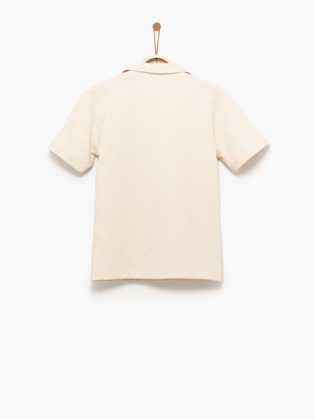 מכופתרת בגד ים