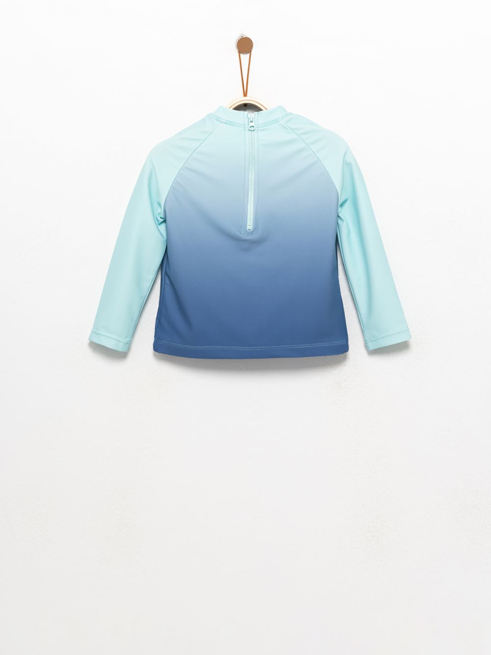 חולצת בגד ים