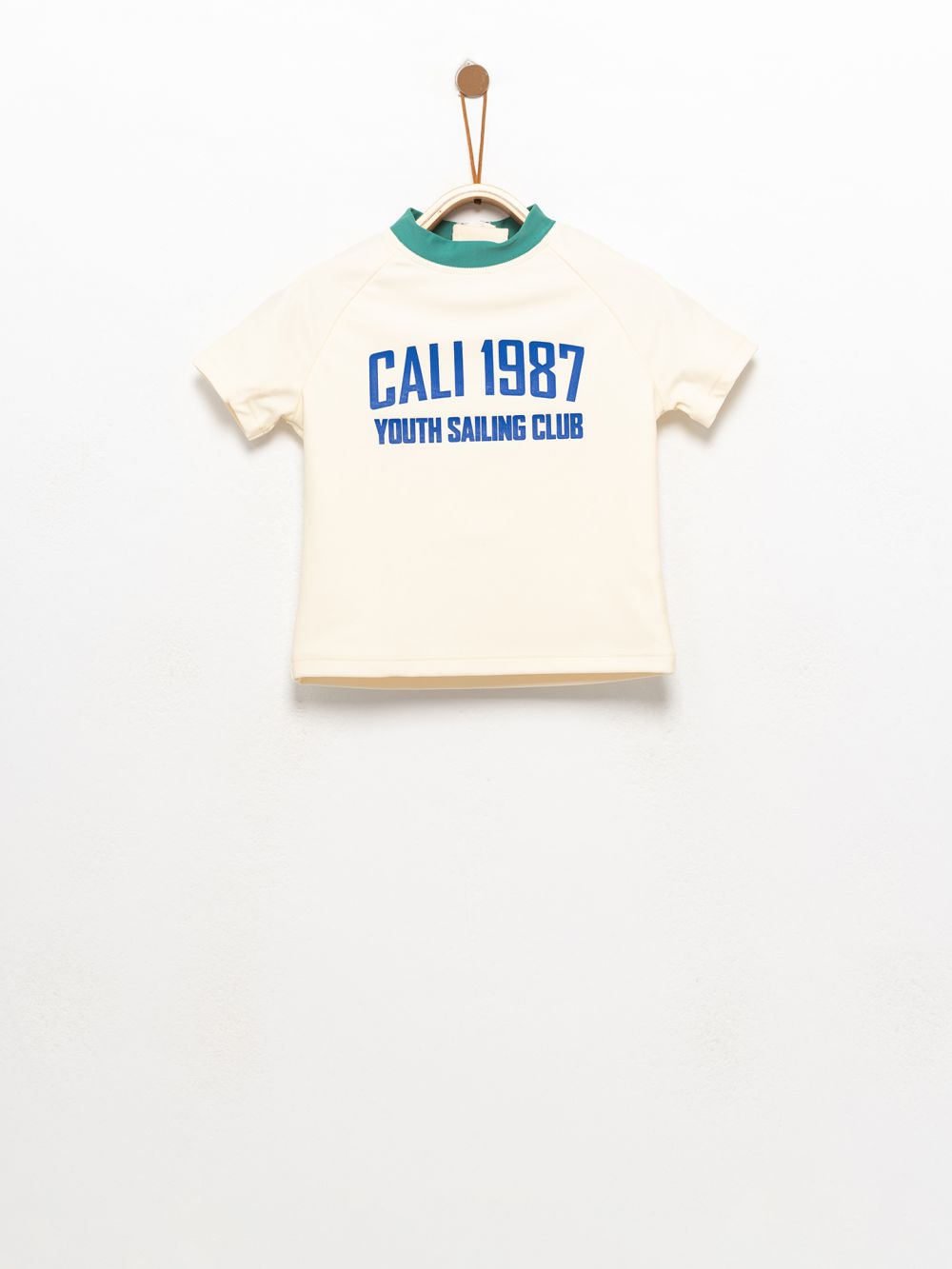 חולצת בגד ים