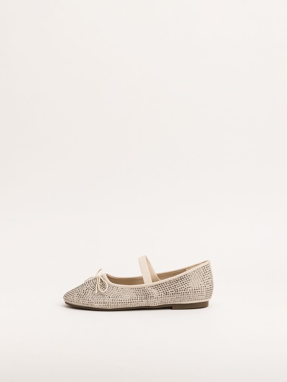 נעלי בלרינה עם קישוט דמוי יהלומים