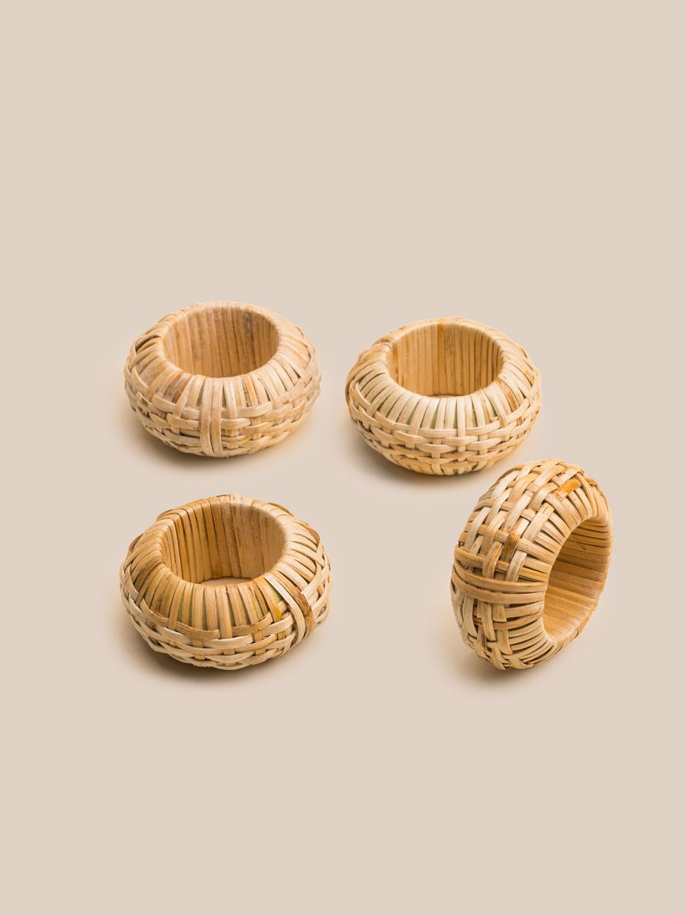 סט 4 חבקים למפיות ראטן