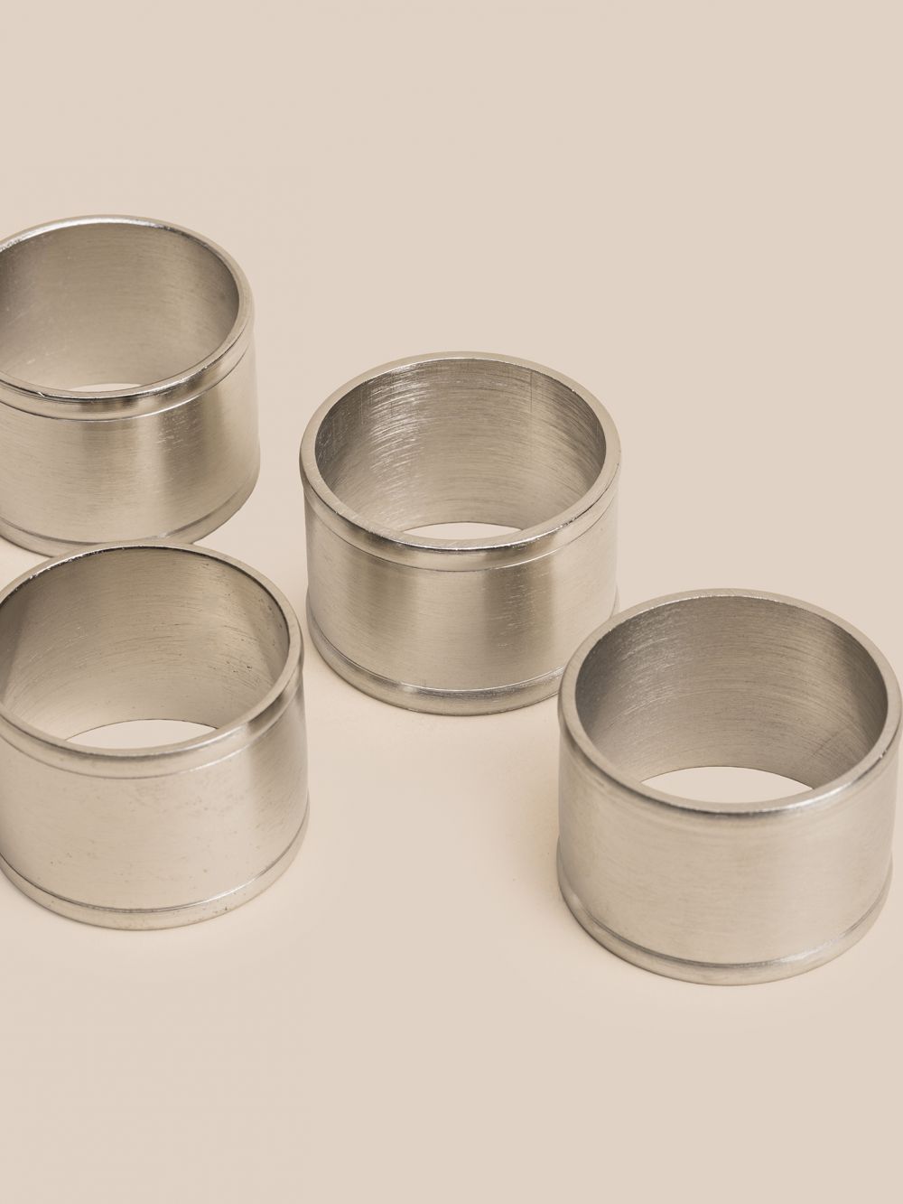 סט 4 חבקים למפיות בד קלאסיק