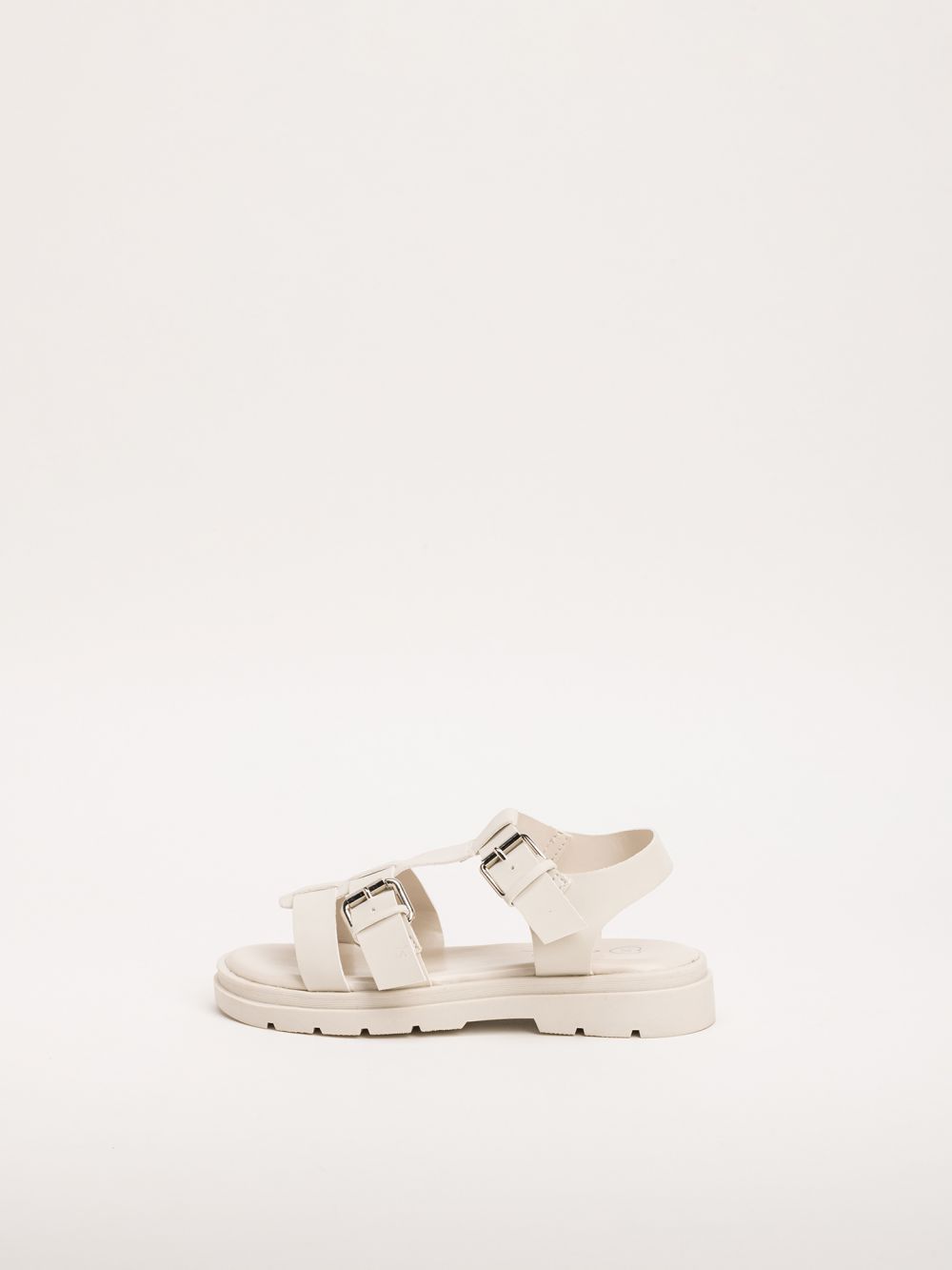 סנדל עם סוליית טרקטור