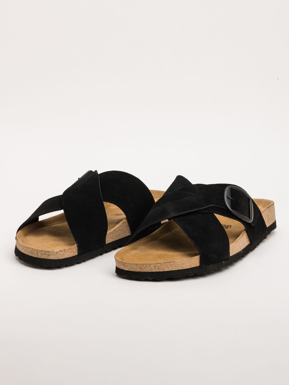 כפכפים עם רצועות מוצלבות