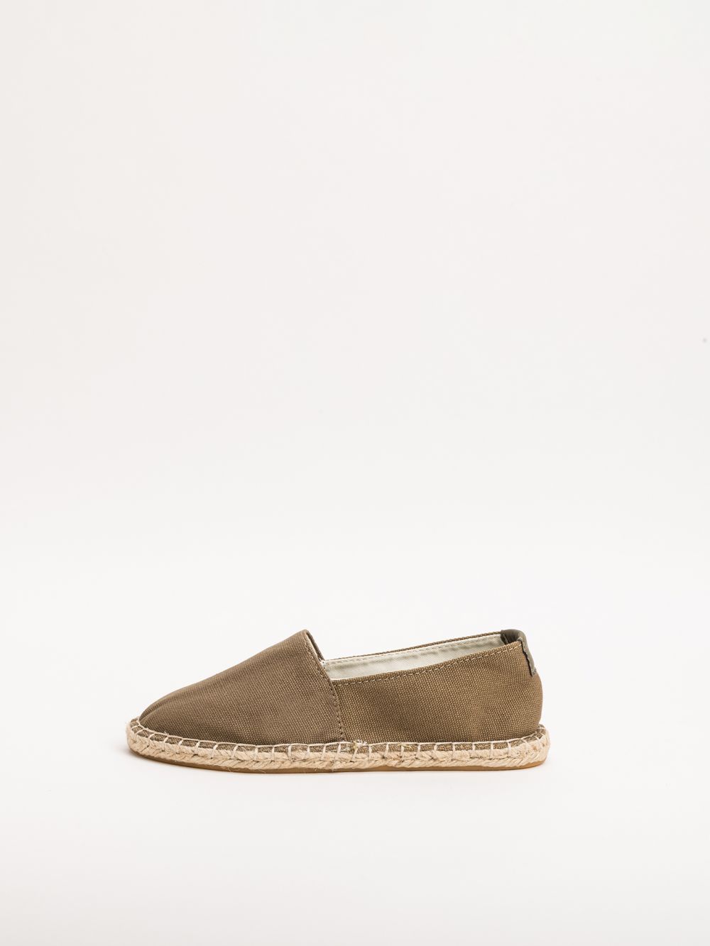 נעלי אספדריל לבנים