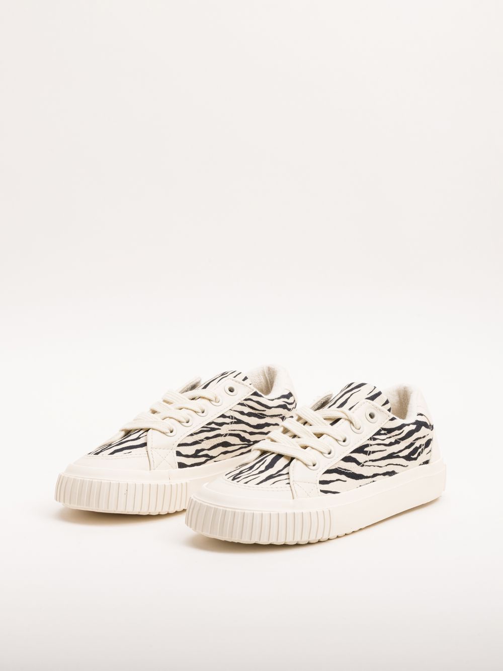 סניקרס הדפס חיה