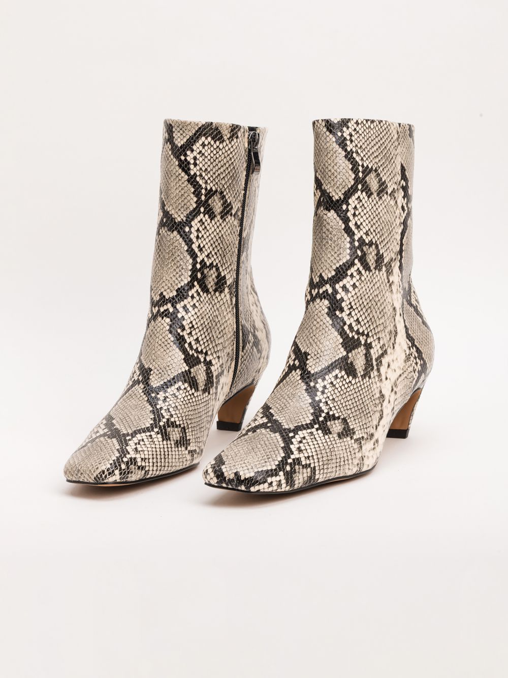 מגפון מנוחש