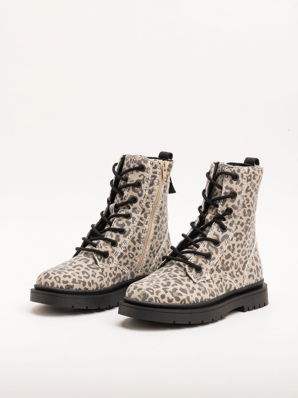 מגפונים מנומרים