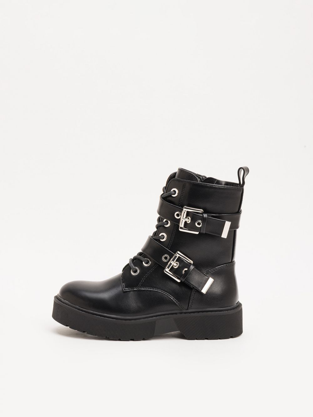 מגפונים בעיטור רצועות