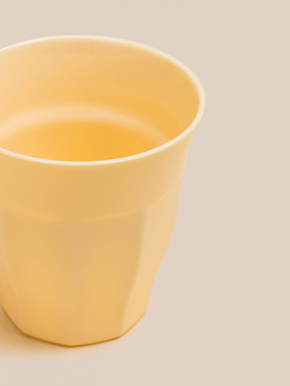 כוס שתיה מלמין צבעונית 200 מ”ל