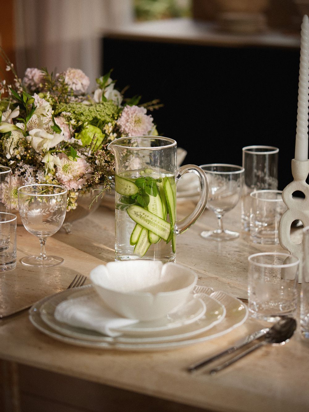 קנקן שתיה 1.3 ליטר חריטה