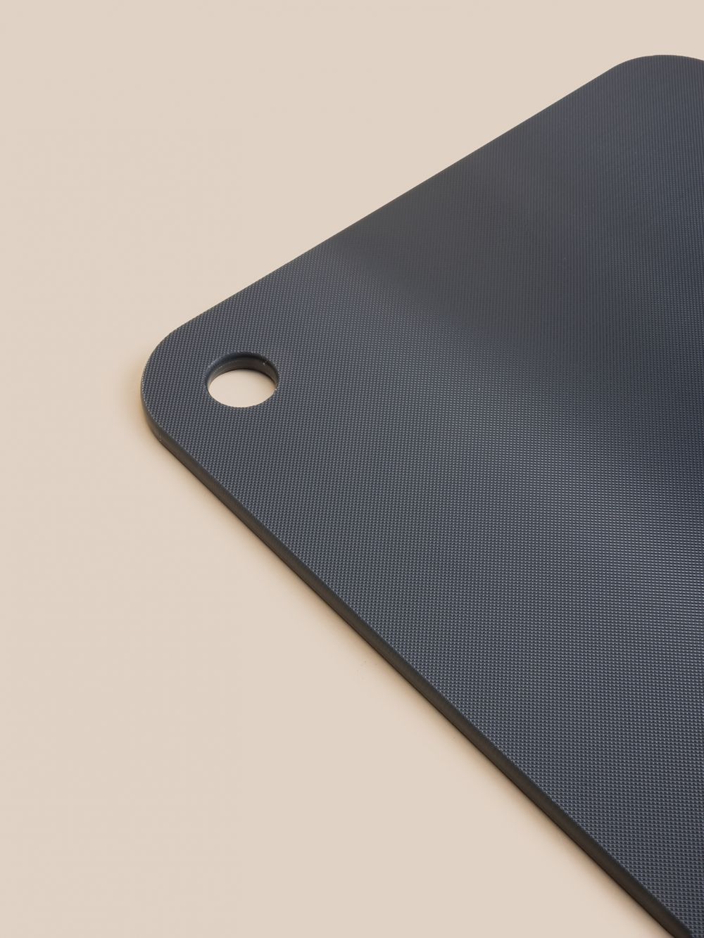 משטח לחיתוך מפלסטיק 30X20X0.8CM