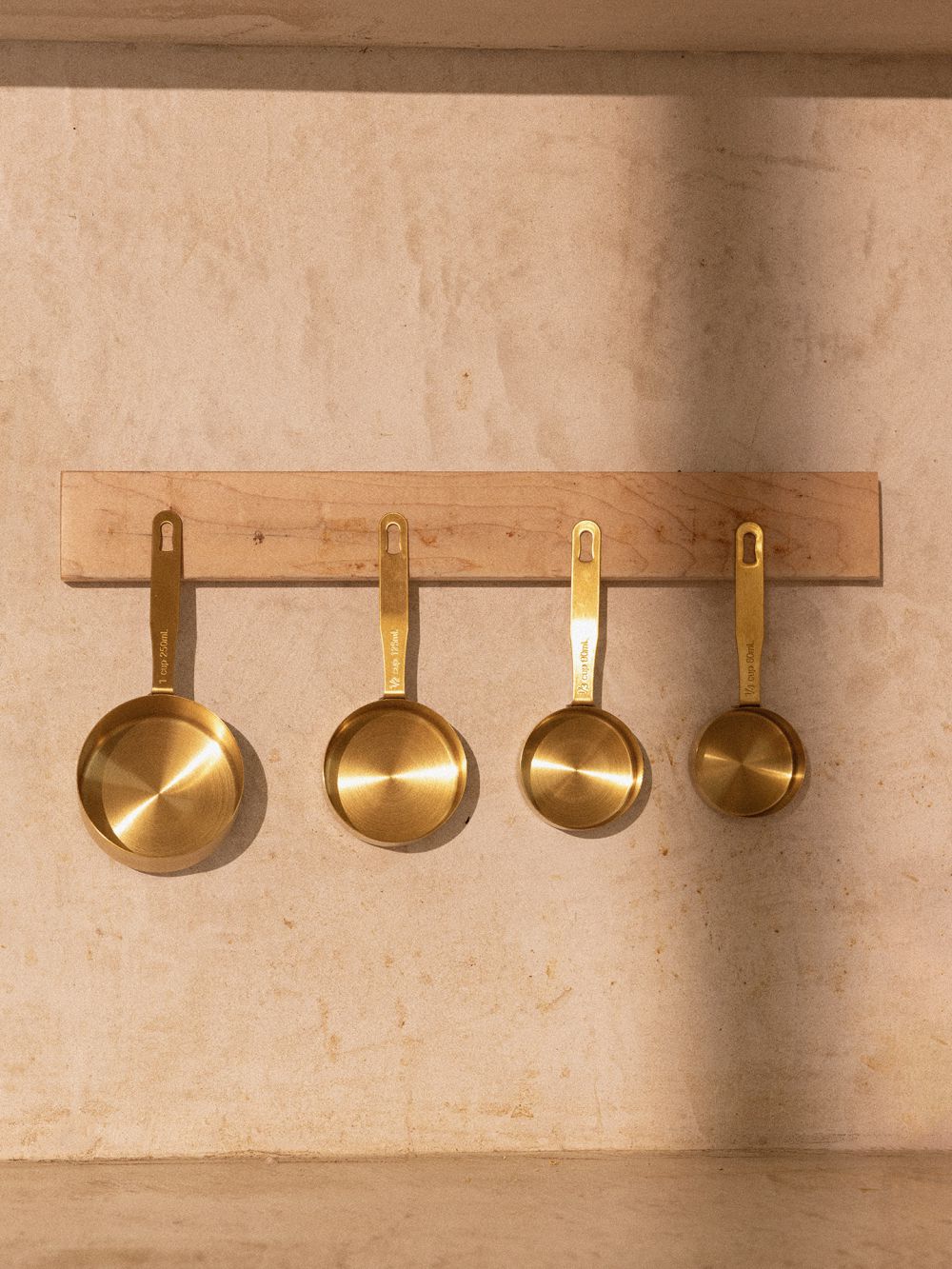 סט 4 כפות מדידה זהב