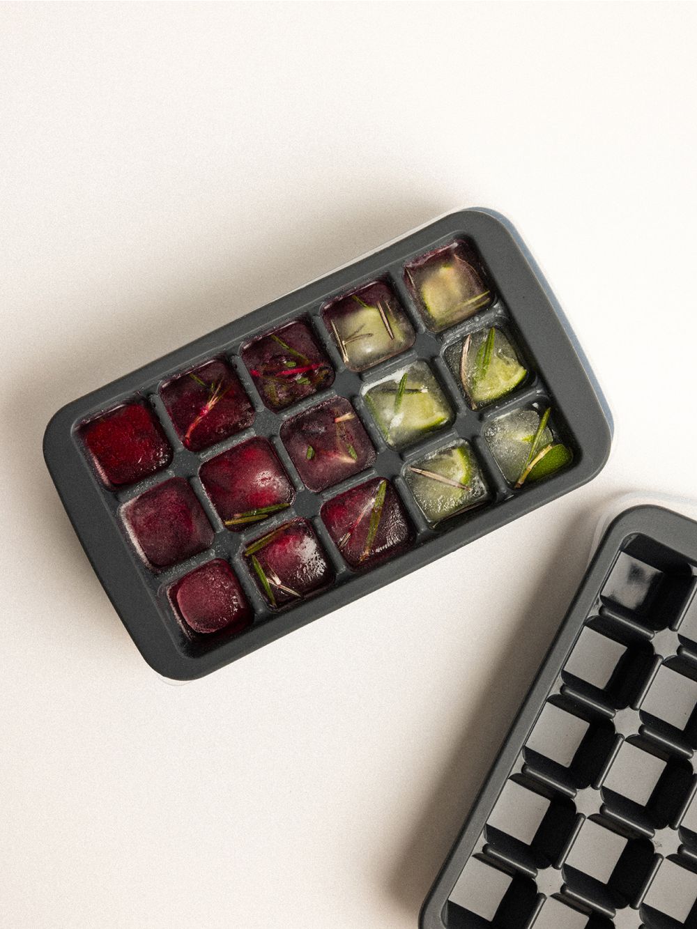 תבנית סילקון לקוביות קרח