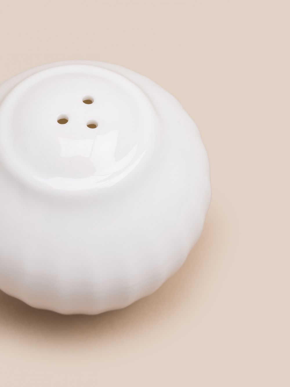 כלי פורצלן לפלפל פלורה