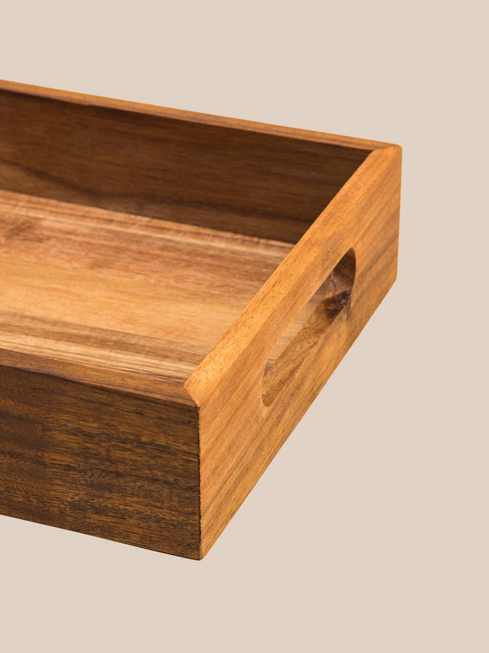 מעמד למפיות מעץ