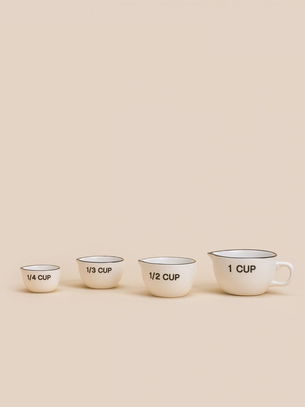 כוסות מדידה פס שחור