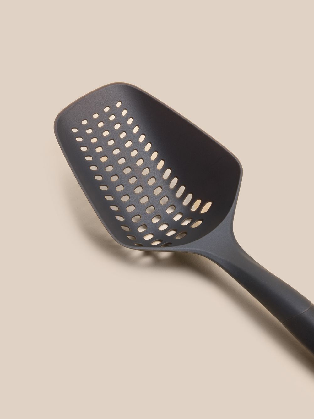 כף מסננת למטבח