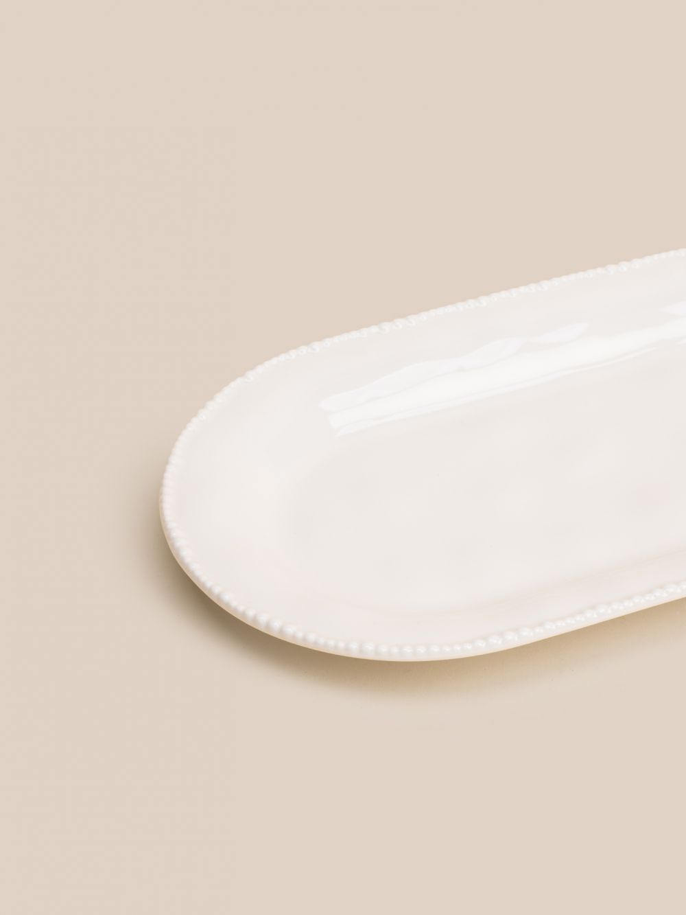 צלחת הגשה אובלית חרוזים 40.3X16.7X2.6CM