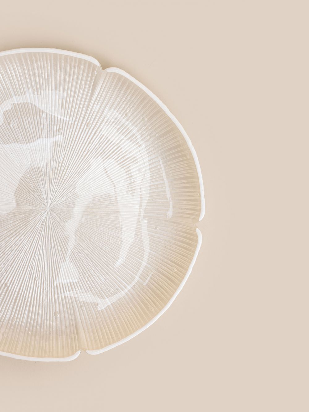 צלחת  מנה עיקרית זכוכית לוטוס 27.7CM