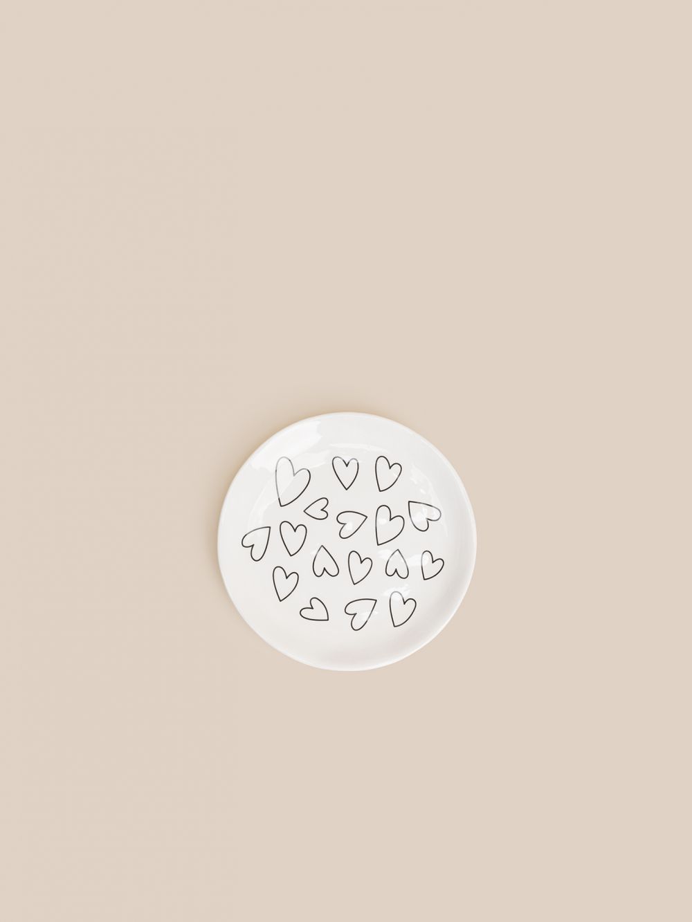 צלחת קינוח לבבות 16.7cm